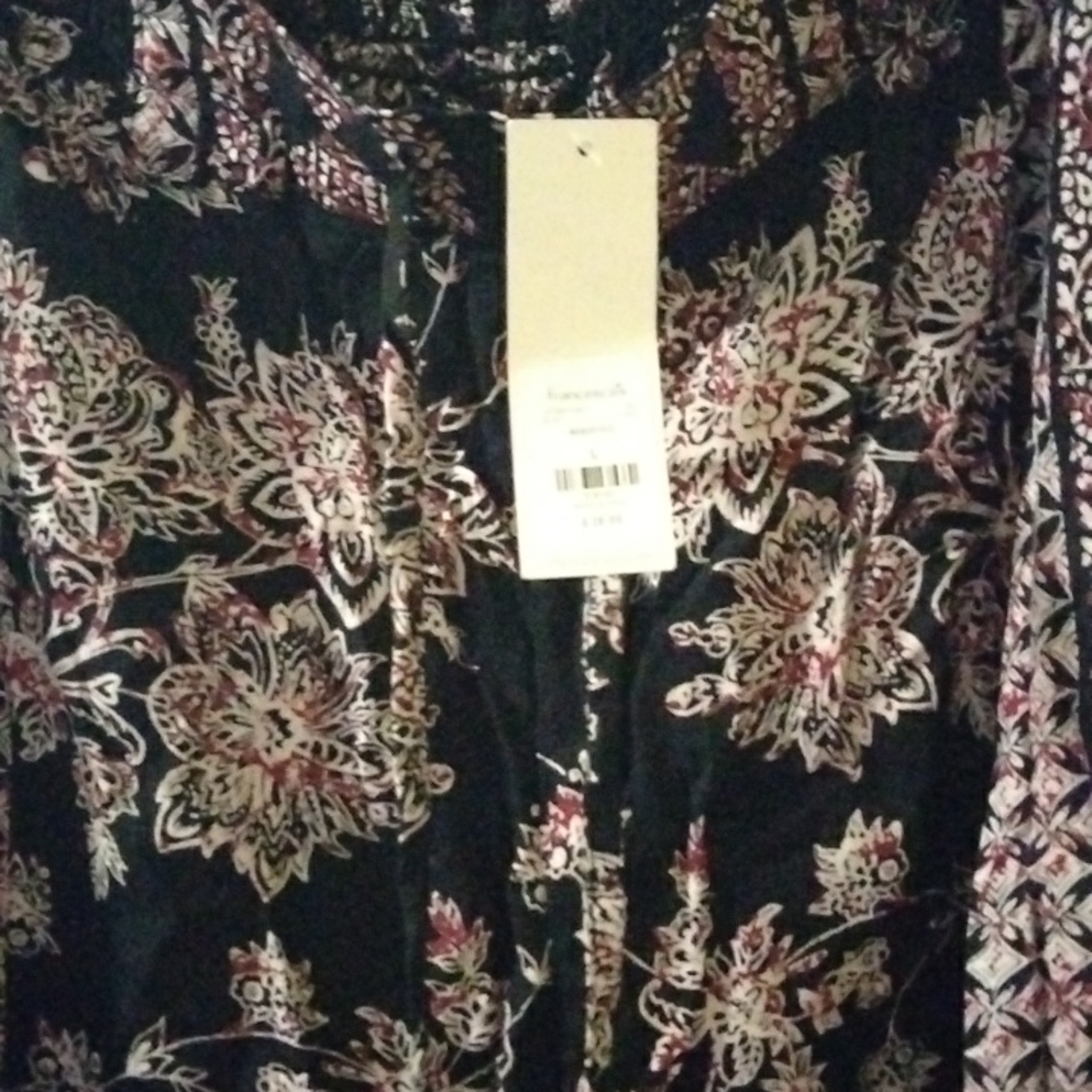 Francesca's pants - Picture 2 of 3